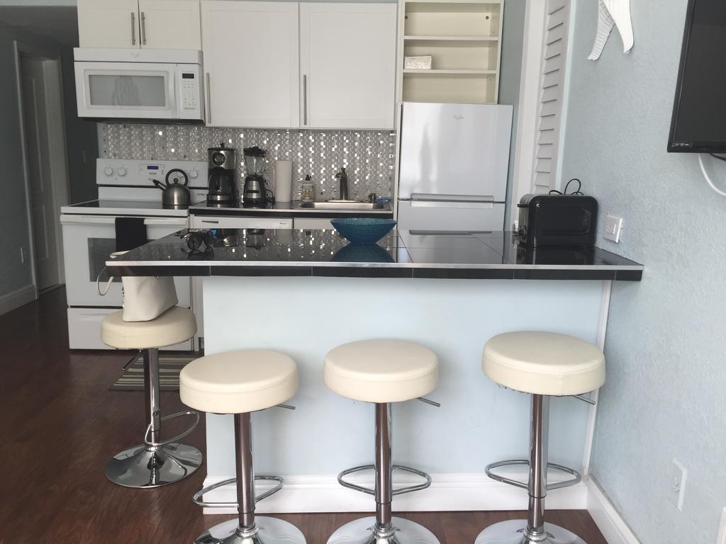 Sun Sand And Love - 1 Bed, 2 Bath Condo Маями Бийч Екстериор снимка